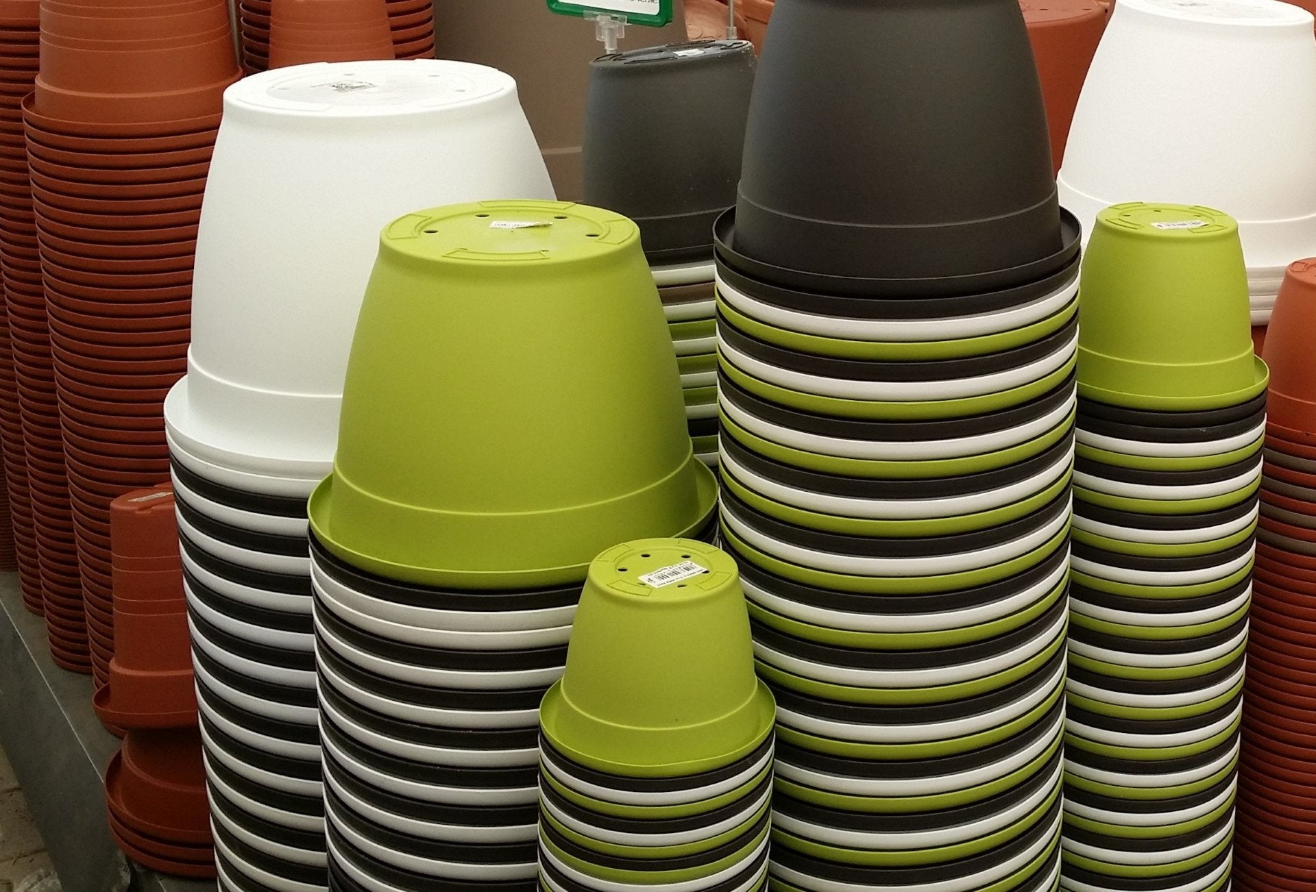 Fioriera Rettangolare Grande In Plastica 60 Cm - Vaso Profondo Per Piante, Fiori E Ortaggi - Colore Nero