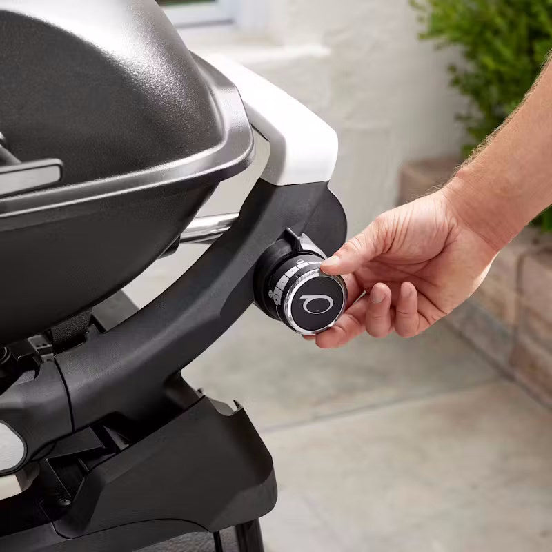 Barbecue a Gas Q-2200N+ con Carrello e Ripiani (1501110)